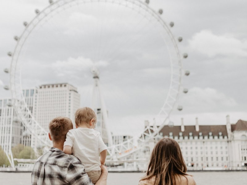 family on vaca in uk
